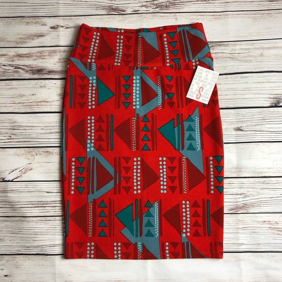 LuLaRoe Dresses & Skirts - 5/$10 ❤️ NWT Lularoe Small Cassie skirt Fun small